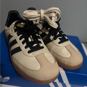 Adidas Cream and Black Classic Sneakers